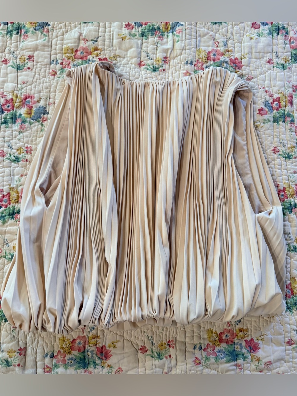 Anthropology, Mare Mare, Sleeveless, Bubble Hem, Pleated Top - Large - Picture 3 of 5